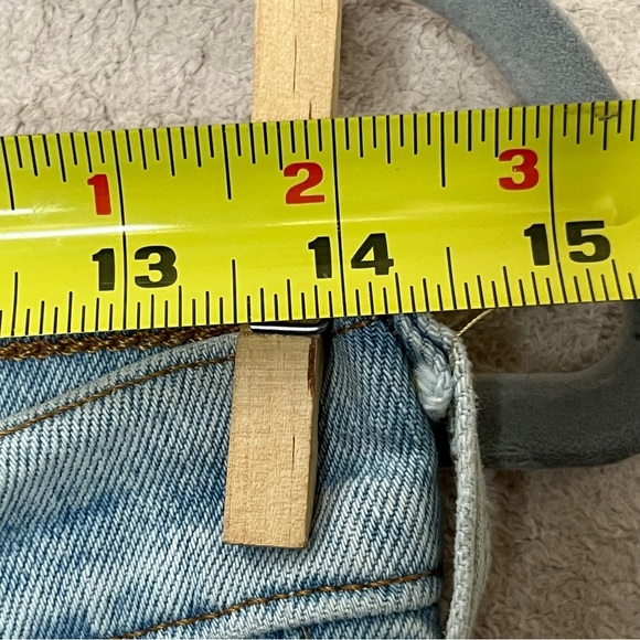 Levi’s Distressed Taper Leg Denim Jeans-Women’s 28x28-Light Blue-Casual-Button - Picture 10 of 12